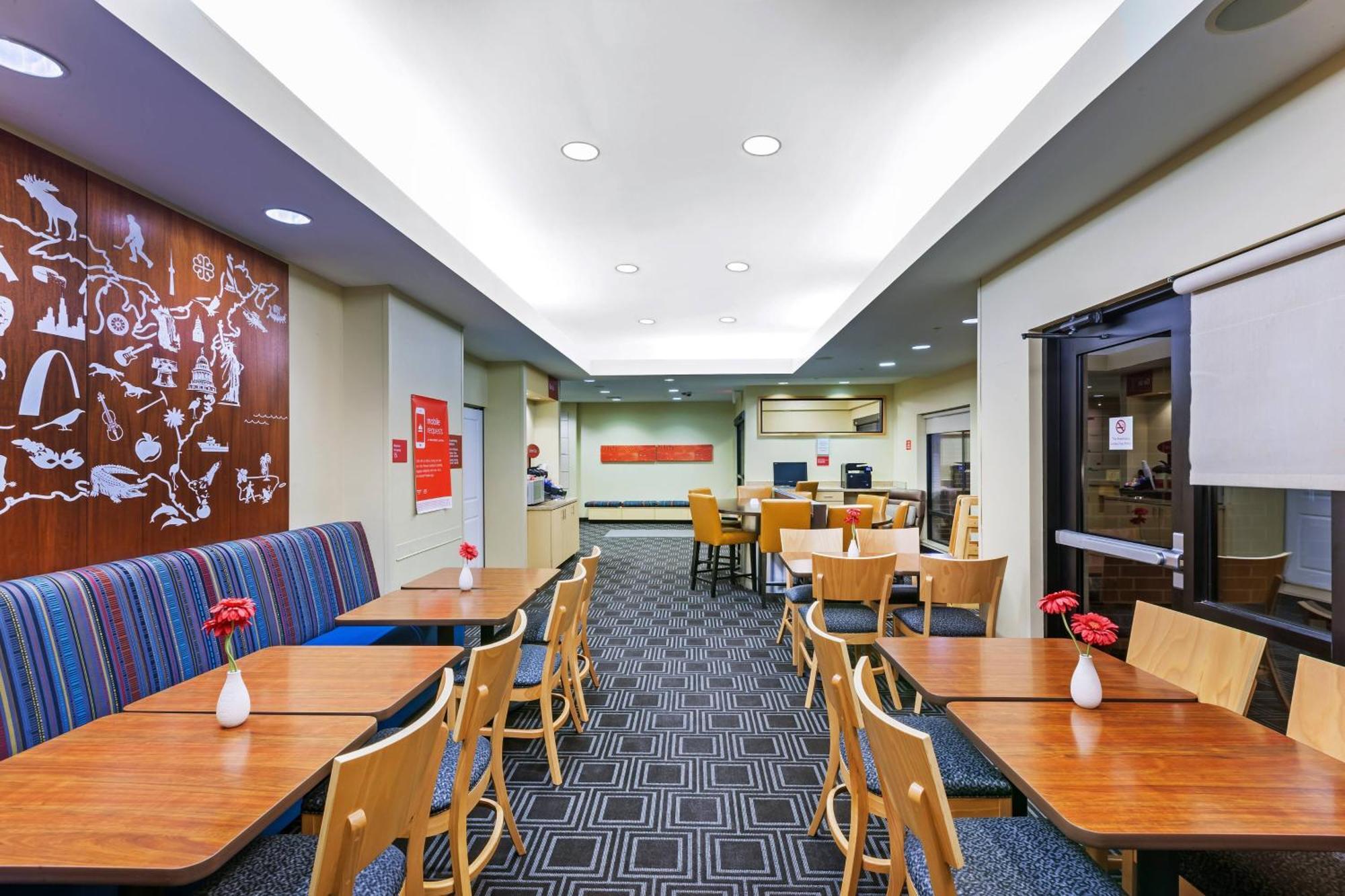 ทาวน์เพลส สวีท ทัลซ่า นอร์ท/โอวอสโซ Hotel Owasso ภายนอก รูปภาพ